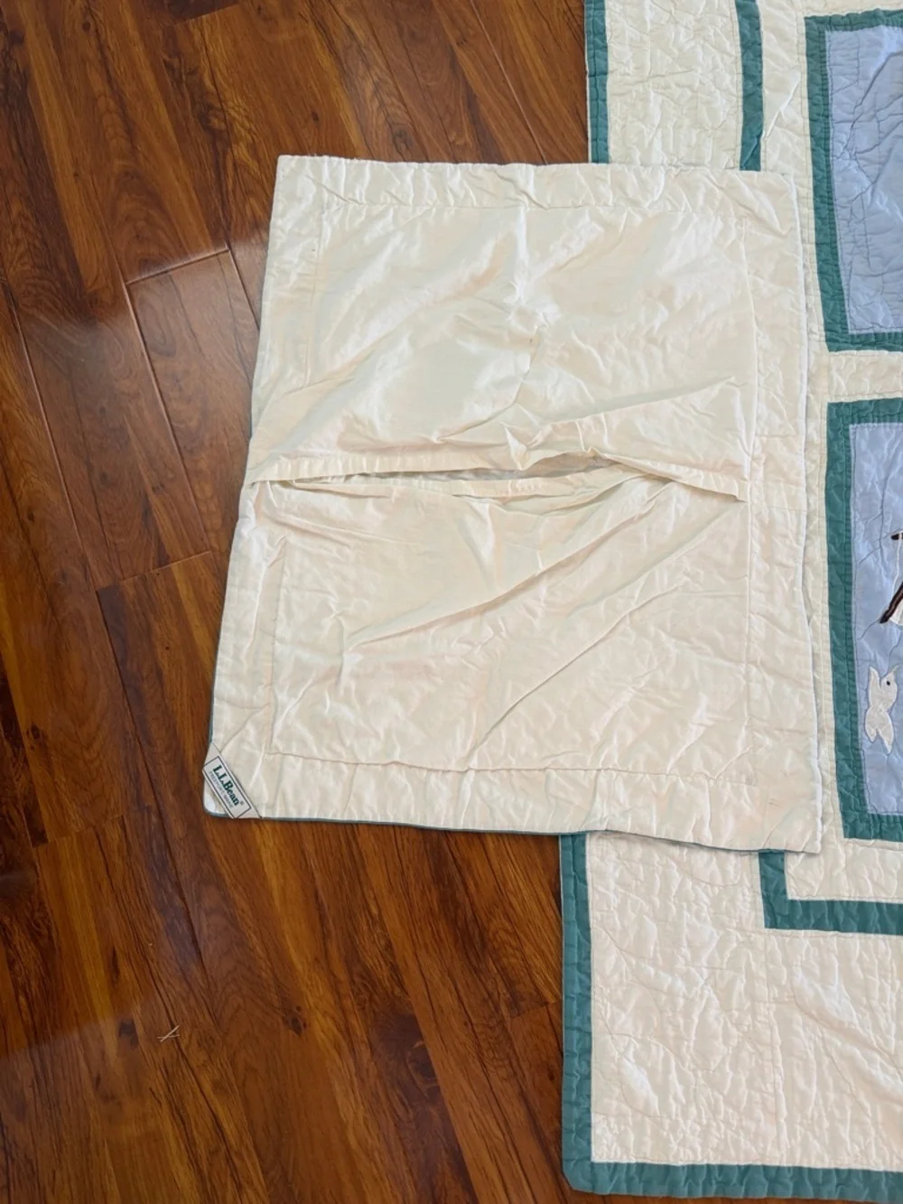 L.L. Bean Cream & Teal Patchwork Applique Quilt and Pillowcase